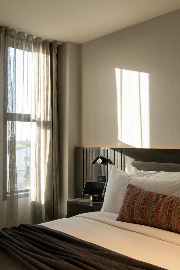 The Mayfair クライストチャーチ エクステリア 写真 A room at the hotel