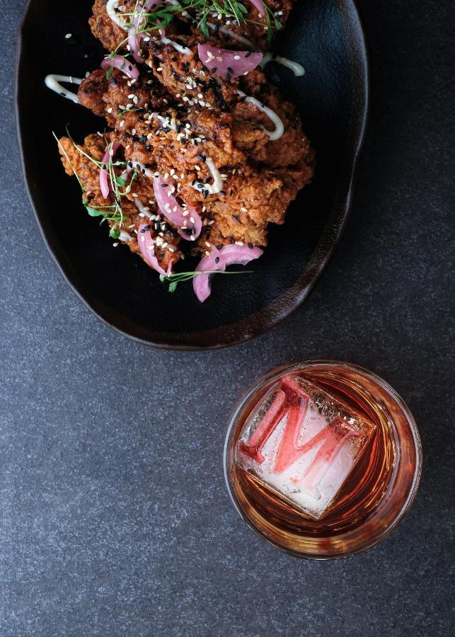 The Mayfair クライストチャーチ エクステリア 写真 A cocktail at the restaurant